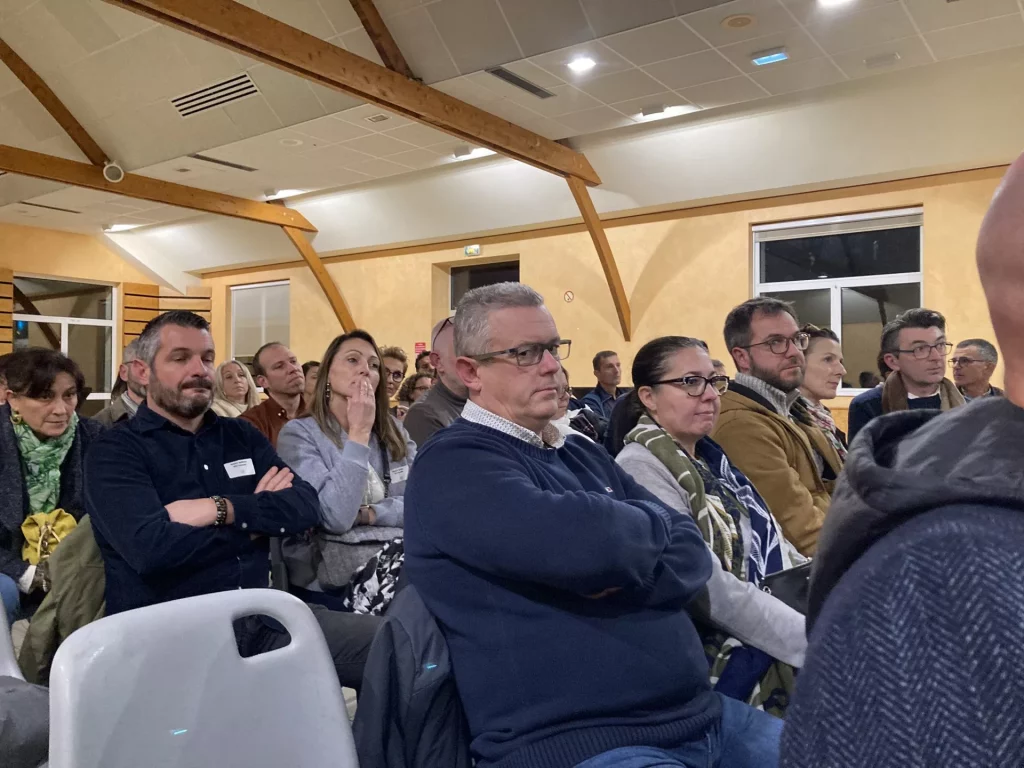 Public attentif lors de l'assemblée générale 2025 Club entreprises Erdre & Gesvres